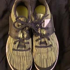 Nike Youth Size 7 shoes